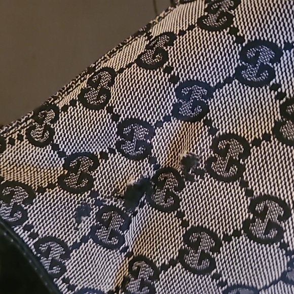 Gucci shoulder handbag 👜 canvas with patent leather trim - Picture 3 of 6